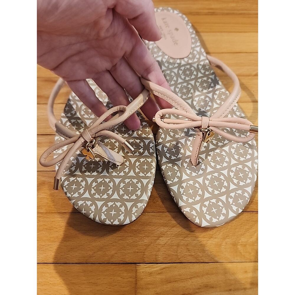 KATE SPADE Sandal Flip Flops Size 9 Pink White Bow Rubber Used Good Condition - Picture 2 of 6